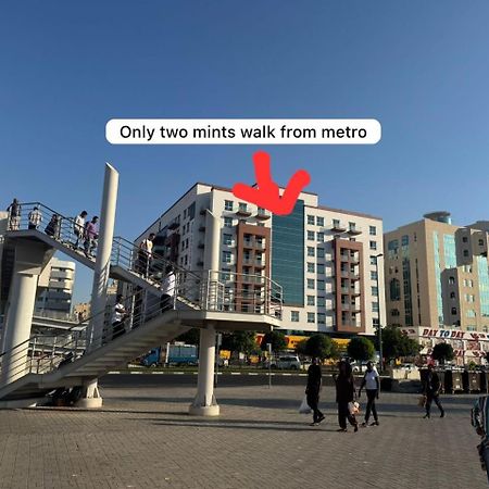 Backpackers Heaven ! 18 Beds In A 2 Bedroom Apartment In Front Of Union Metro Station Diera Dubai Exterior foto