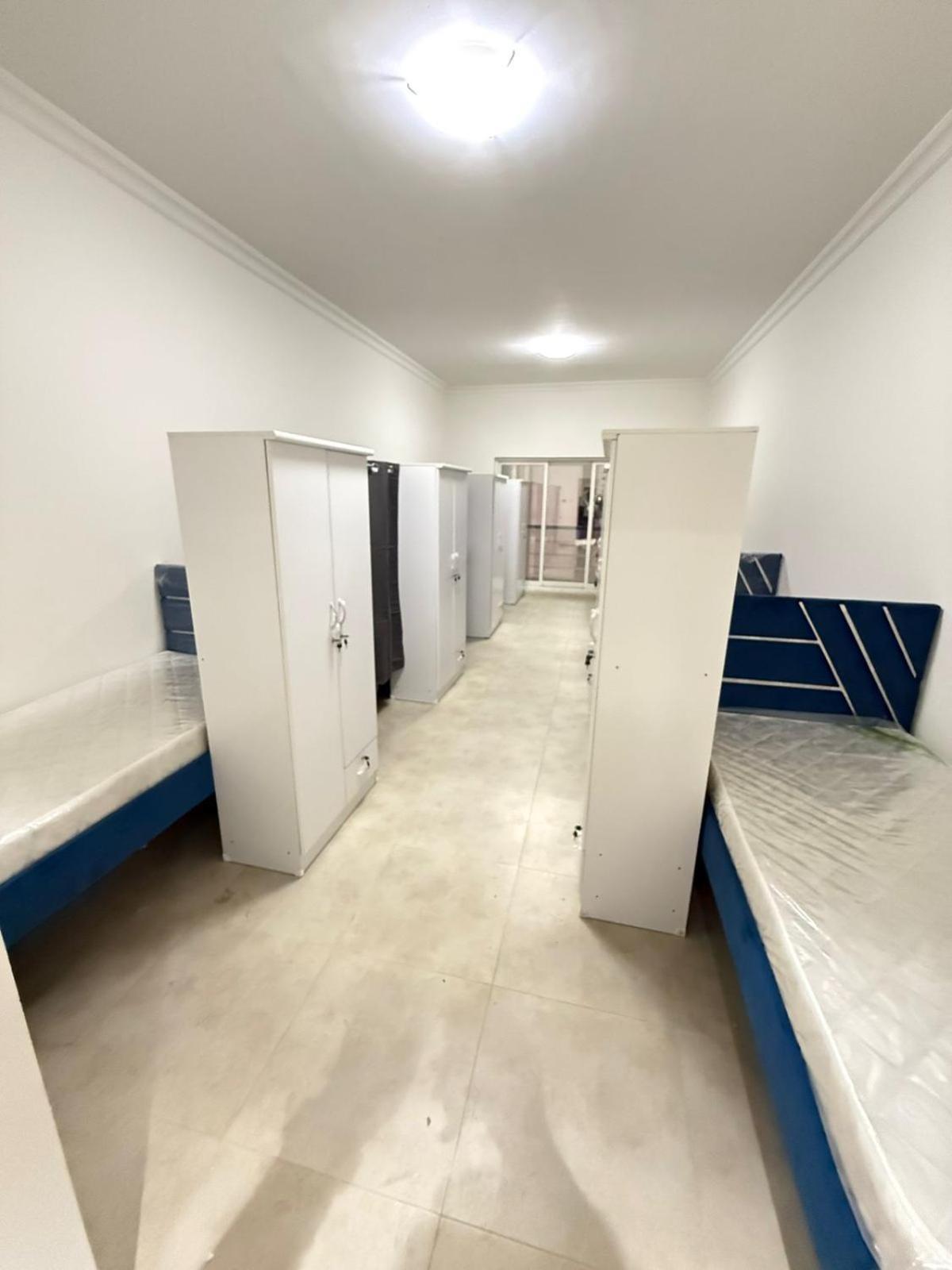 Backpackers Heaven ! 18 Beds In A 2 Bedroom Apartment In Front Of Union Metro Station Diera Dubai Exterior foto