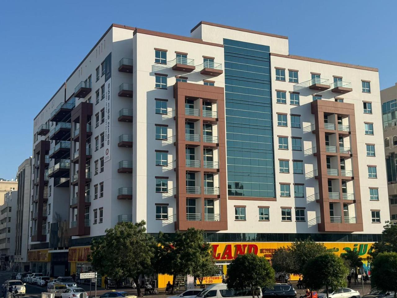 Backpackers Heaven ! 18 Beds In A 2 Bedroom Apartment In Front Of Union Metro Station Diera Dubai Exterior foto